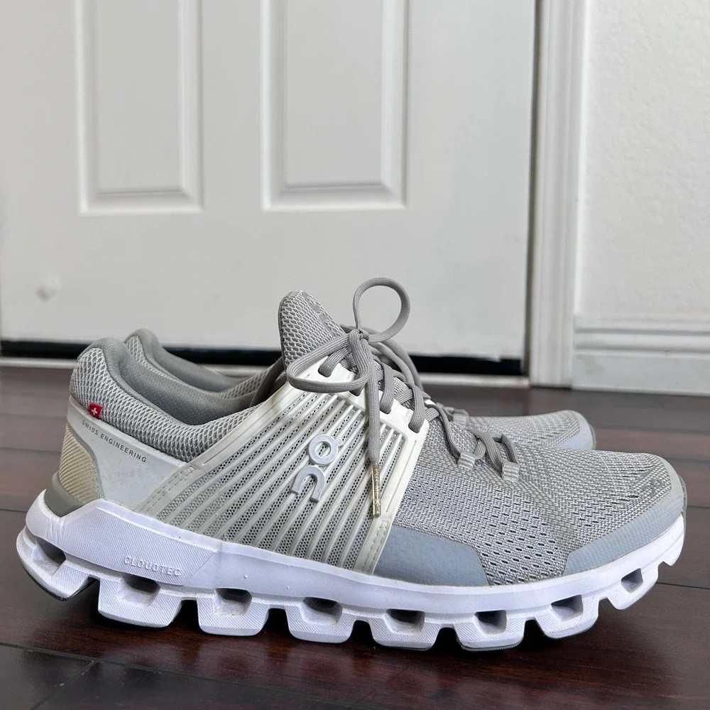 On Cloudswift Running Shoes Women‎ 9.5 Grey White CloudTec Helion Sneakers